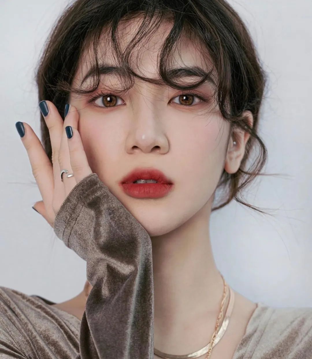 3款不挑脸型的刘海，又美又精致，自己动手就能剪