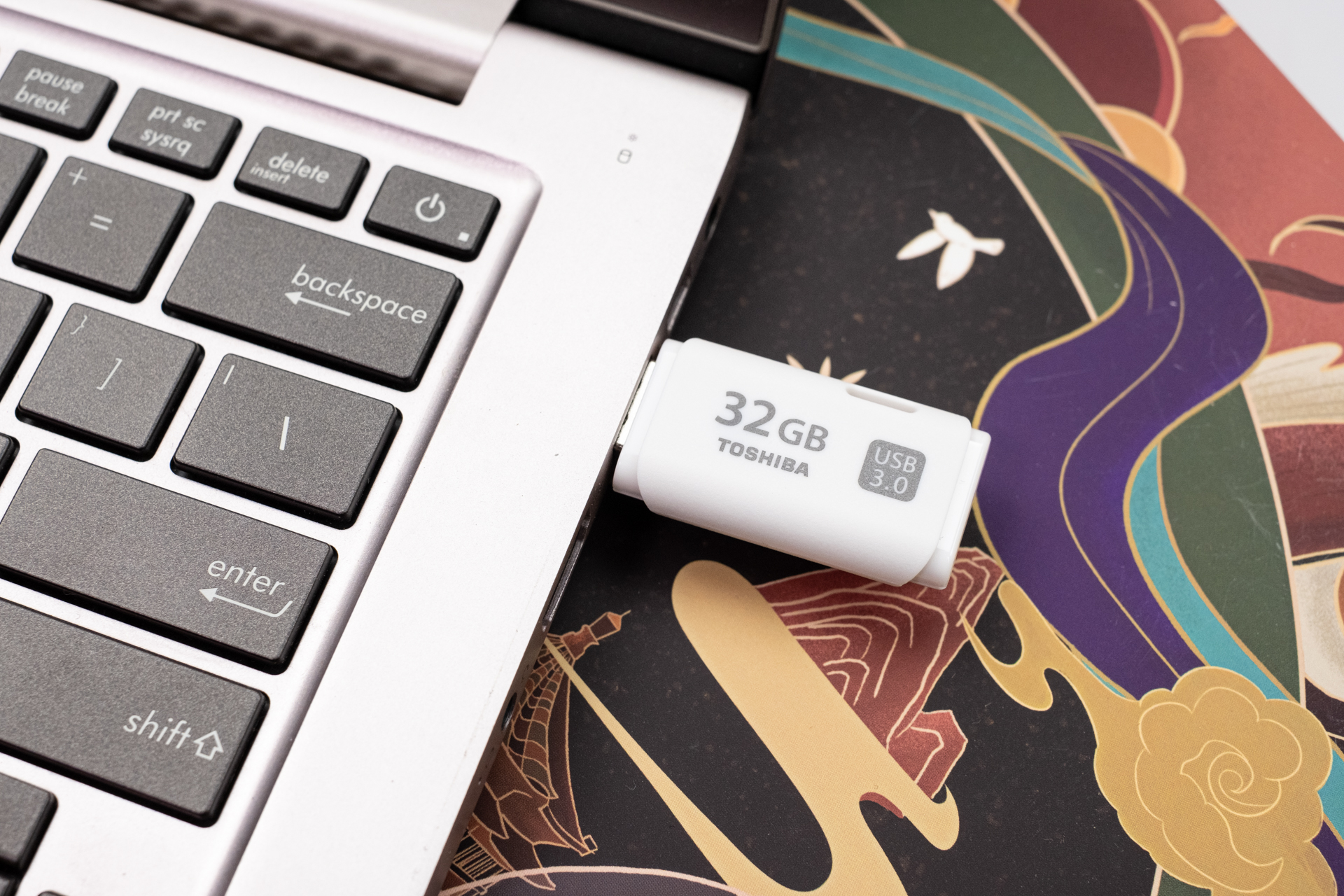 东芝u盘属于什么档次的,东芝u301怎么样