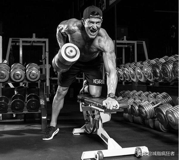 如何快速让手臂变粗,想要把手臂练粗该怎么办