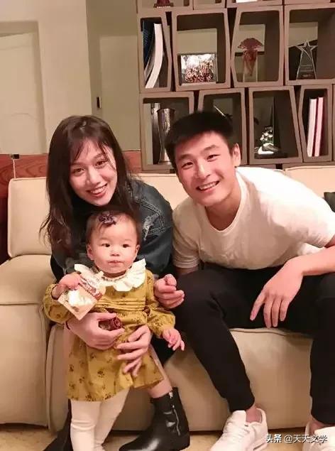 武磊和仲佳蓓的爱情,武磊仲佳蓓两人年龄