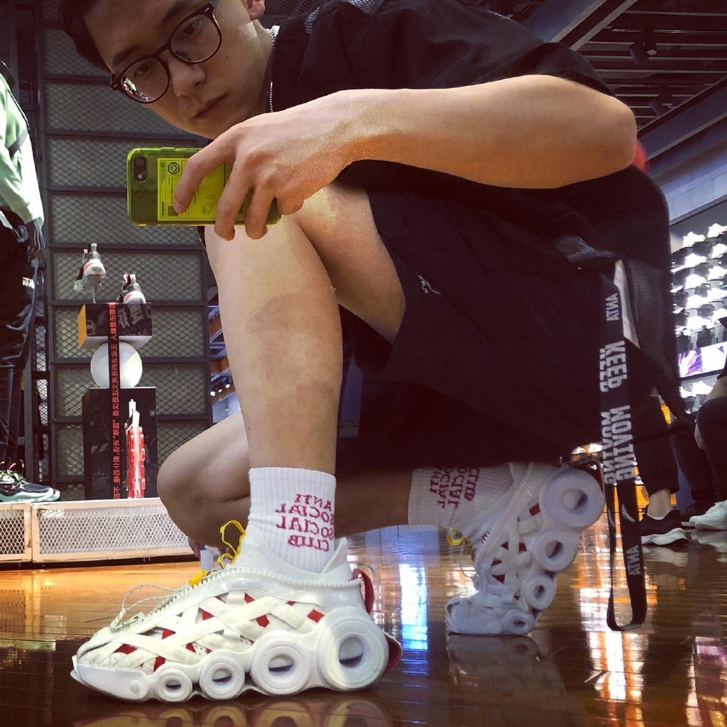 安踏最新款的鞋是什么鞋,安踏2023年新品鞋多少钱