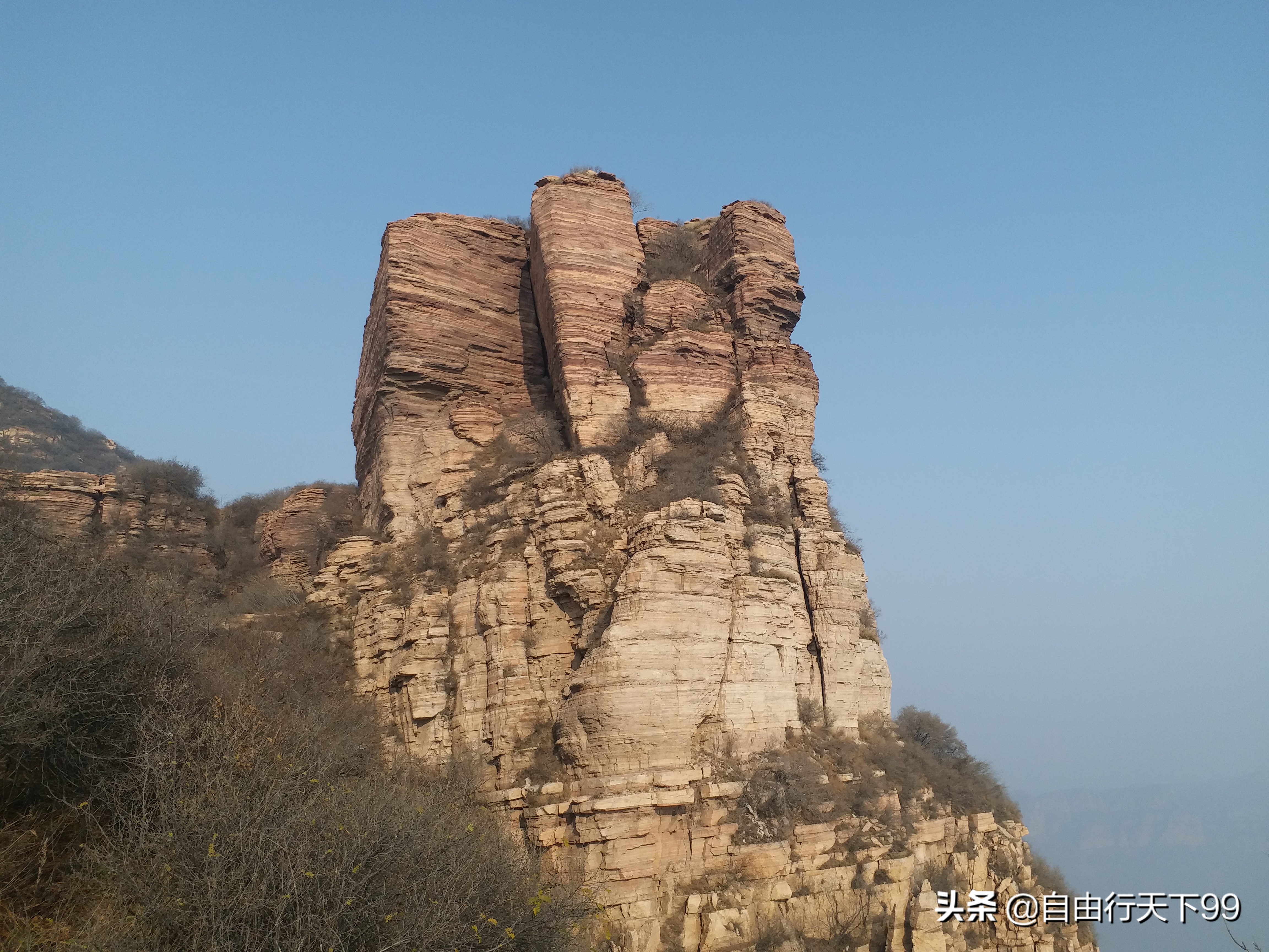 石家庄井陉深山山顶,井陉悬崖峭壁