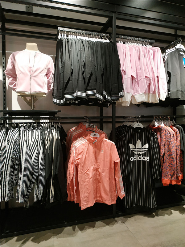 耐克阿迪折扣店的鞋怎么样,阿迪耐克折扣鞋专卖店