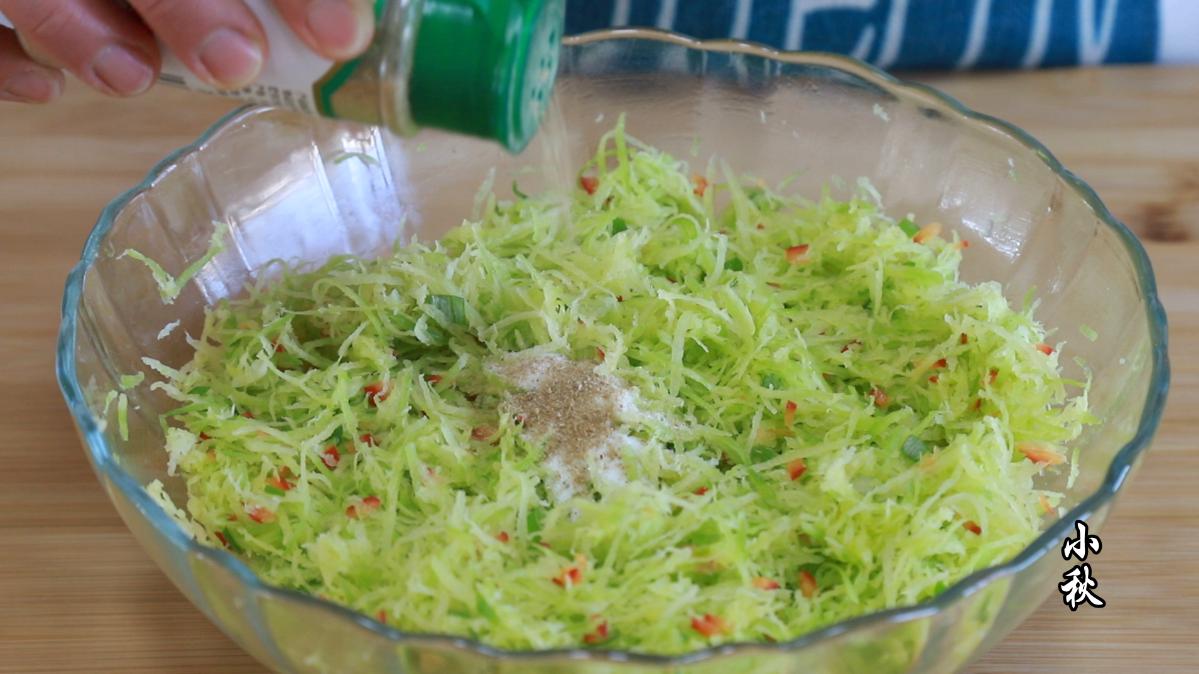 用面包糠做好吃的简单做法,1个萝卜