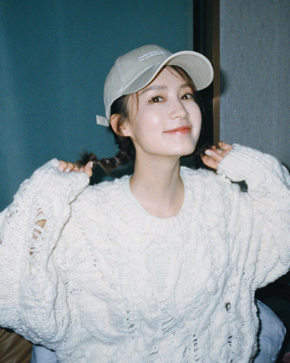 李沁蓝衣回眸,李沁蓝绿色