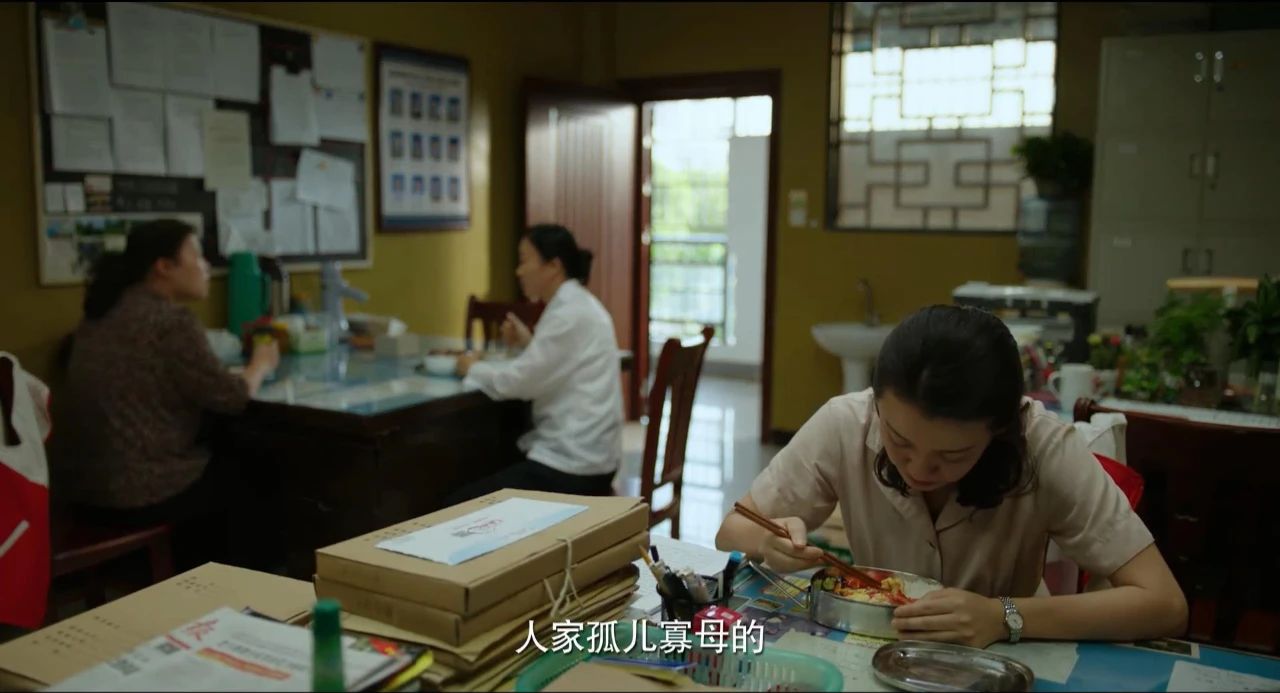 《隐秘的角落》里的中年人脸上都写着一句话：我太难了