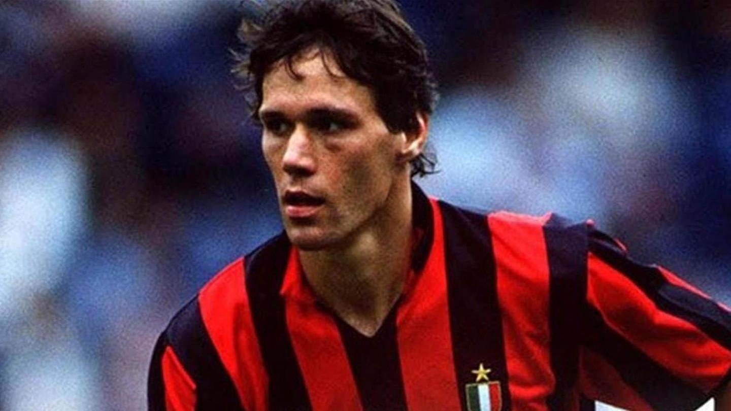 现代足球对中锋的要求,现代足球边路传中的重要性