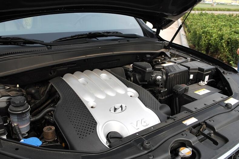 配备四驱和7座的中型SUV，9万公里的*口车进**卖6万