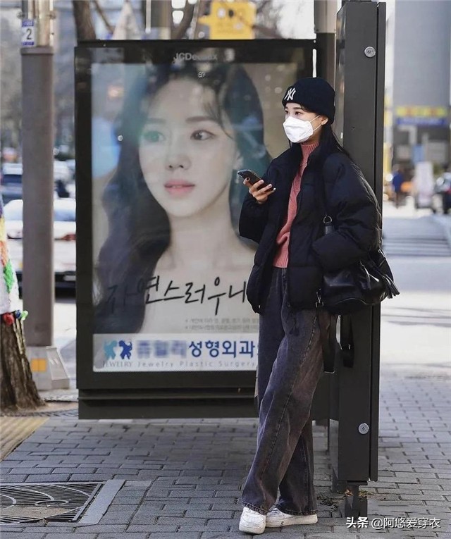 韩国女生黑色羽绒服穿搭,韩国女生穿什么羽绒服