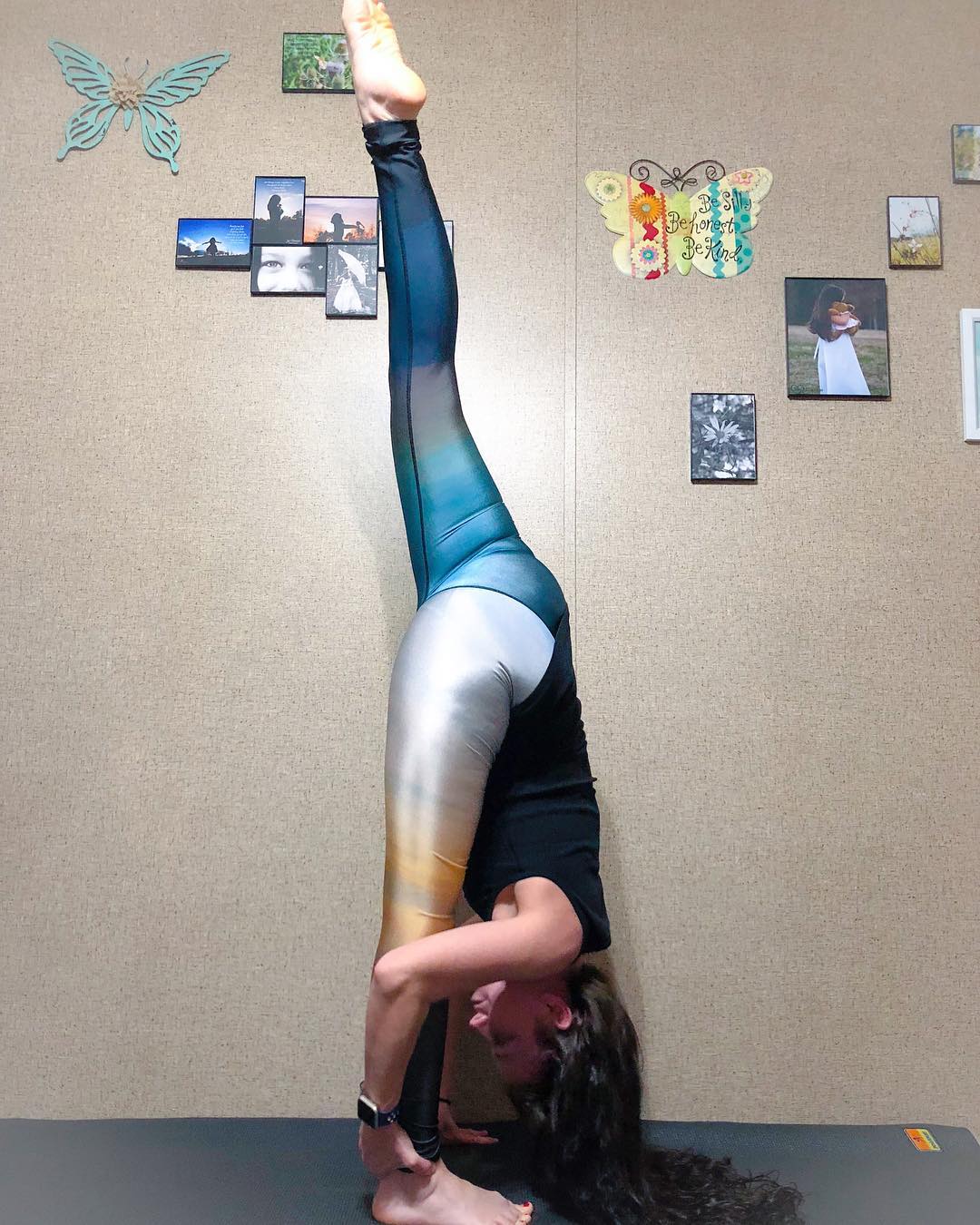 躺着练臀的瑜伽动作,翘臀瑜伽8个经典动作