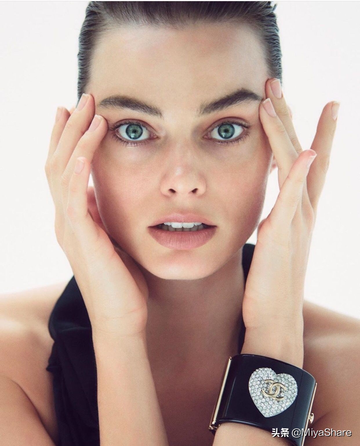 薇诺娜保湿特护精华测评,薇诺娜光透皙白精华液测评