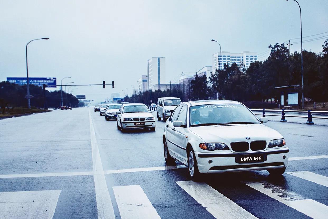 第四代宝马三系e46,05年宝马三系e46还值不值得买
