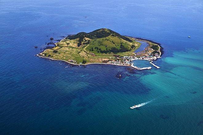 此国爱脸又常丢脸，最适合吃喝玩乐的岛，险些失误划给别国