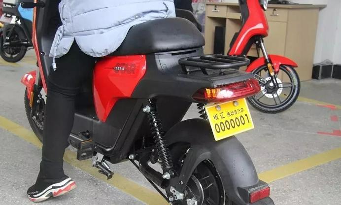 电动四轮车黄牌蓝牌绿牌白牌区别,三亚电动车黄牌蓝牌绿牌白牌区别