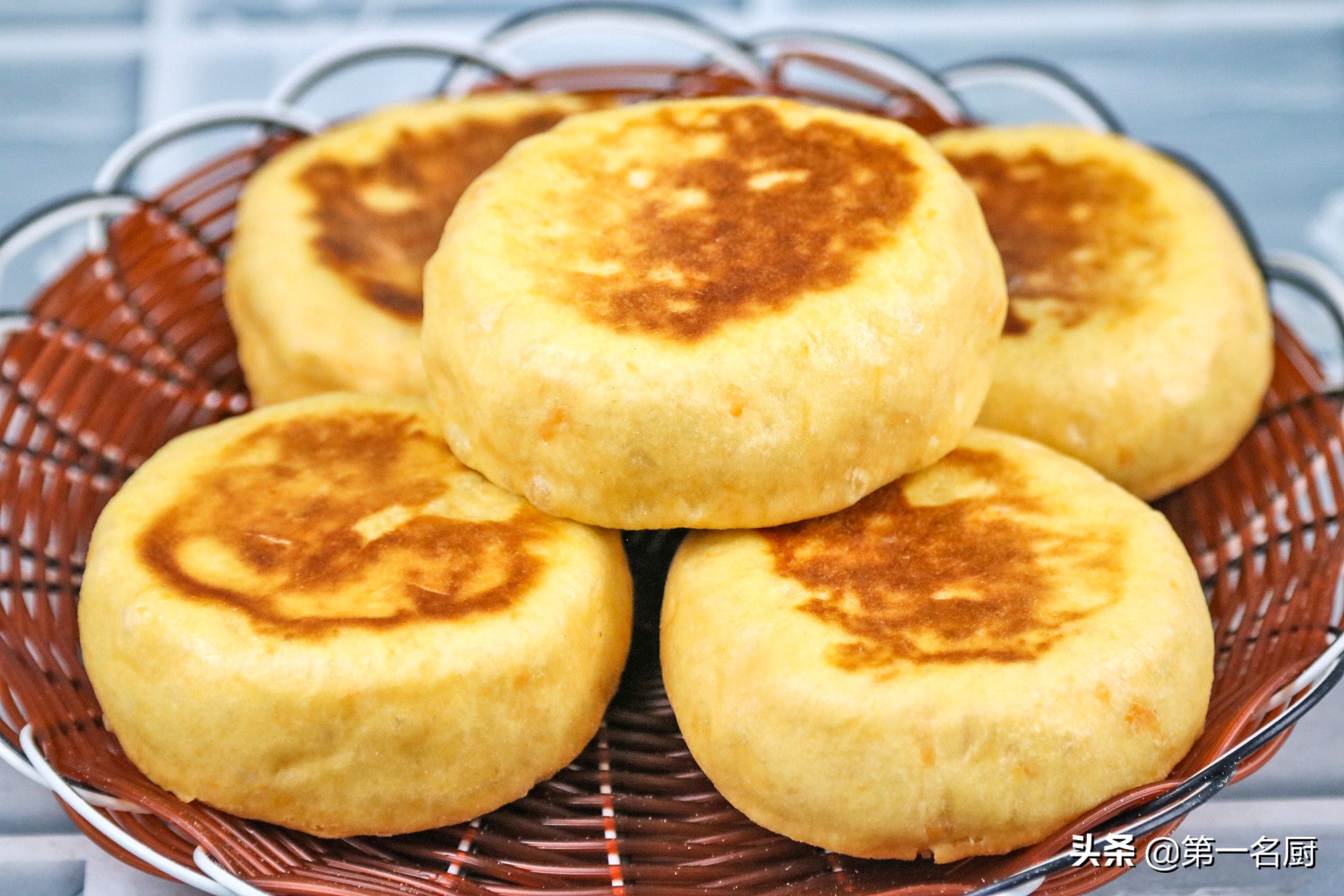 红薯饼的做法发面,红薯饼最好吃的做法不用烤箱