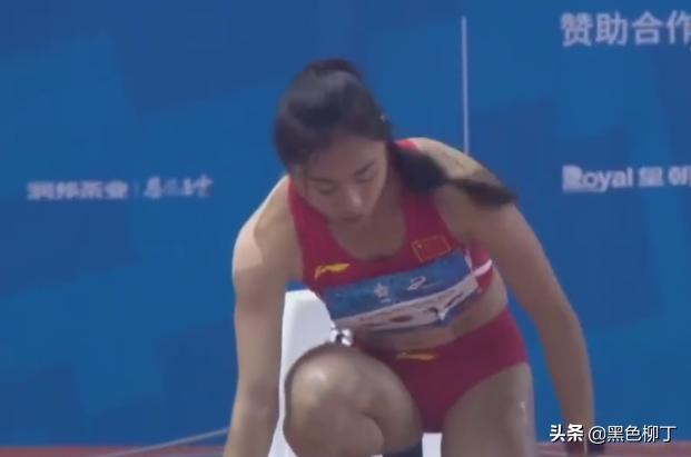中国田径首金！王峥链球夺冠，女子百米中国输0.02秒无缘奖牌