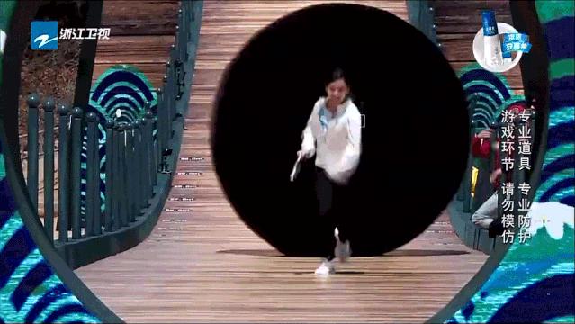 日本变态真人秀：全裸被监禁1年3个月，生活全被直播