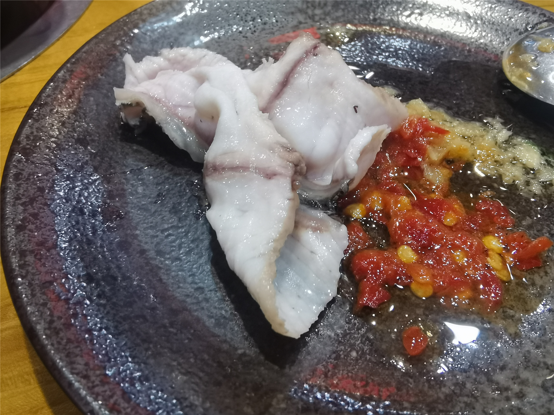 探店牛肉火锅老板,大连斑鱼火锅老板娘