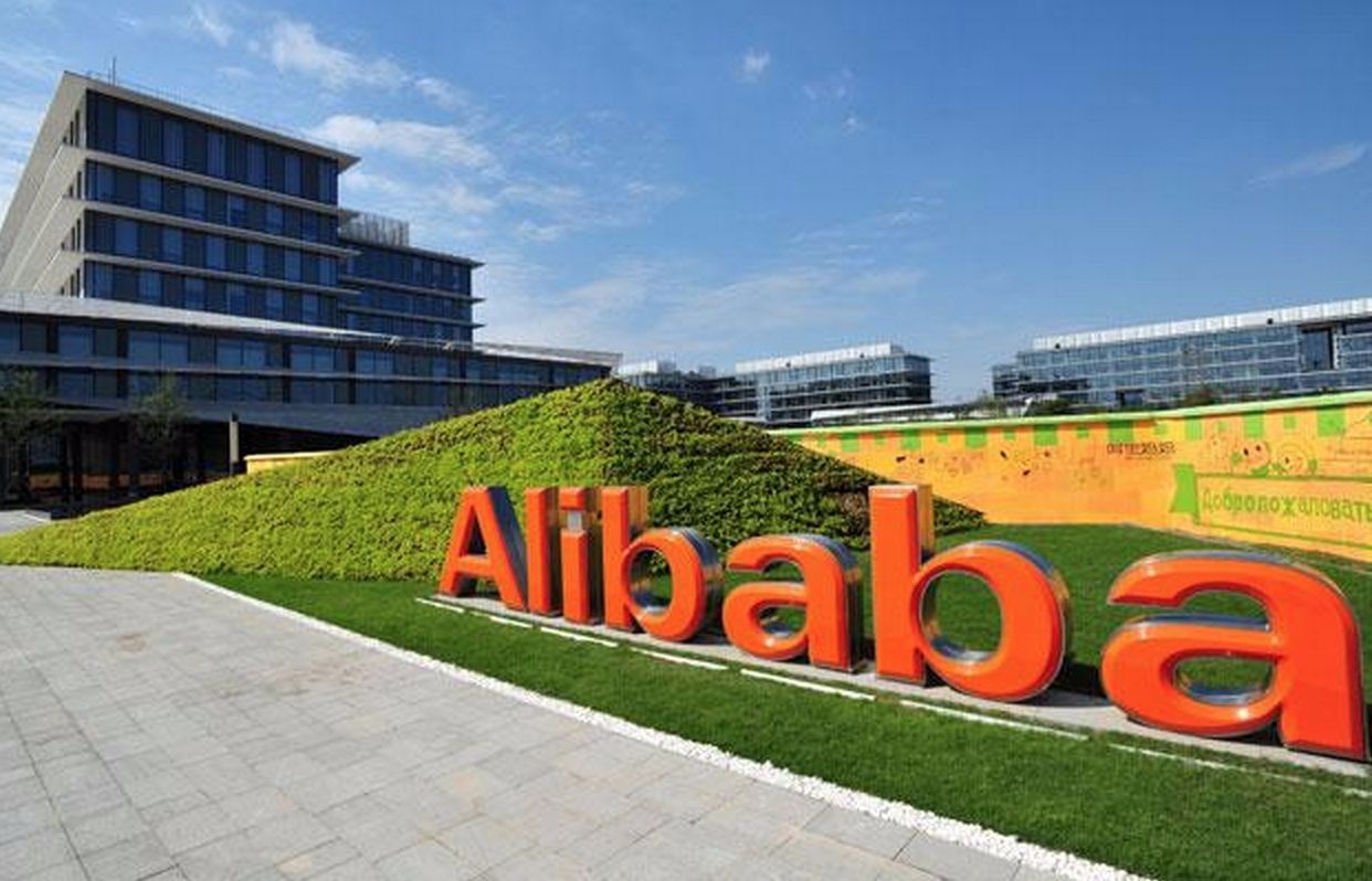 刘强东说京东离天猫还有多远,刘强东京东会超越阿里巴巴吗