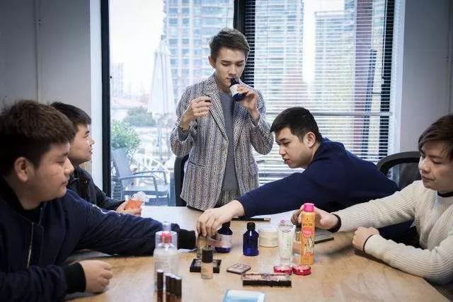 跨年遇见李佳琦,明星遇见李佳琦