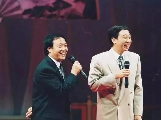 58岁和妻子离婚，64岁在节目晕倒，弃冯巩而去后，牛群有多凄惨？