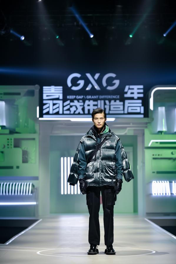 gxg青年羽绒制造局回放,gxg范丞丞羽绒服价格