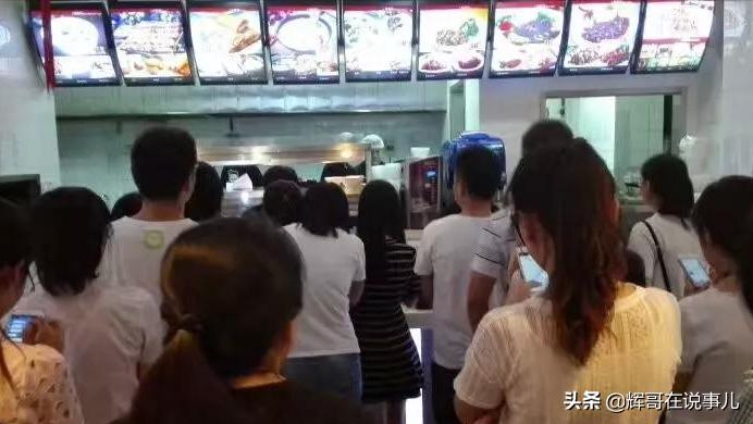 开家凉皮店真实收入,凉皮店一个月10万营业额成本多少