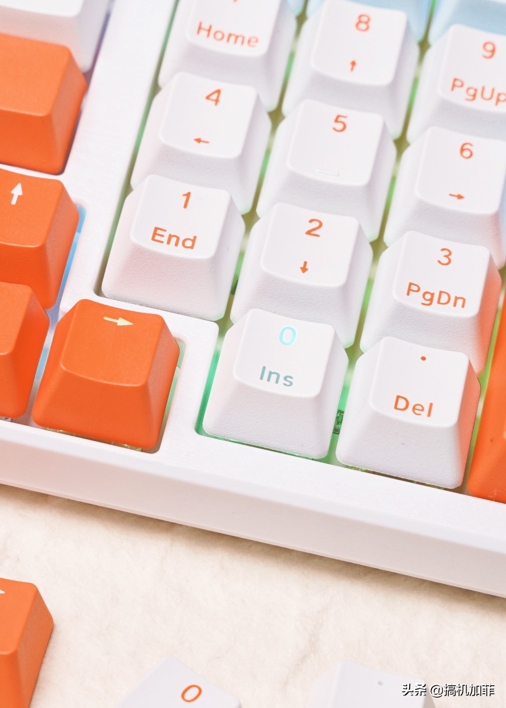 平淡的美，HELLOGANSSHS98T无线三模键盘上手