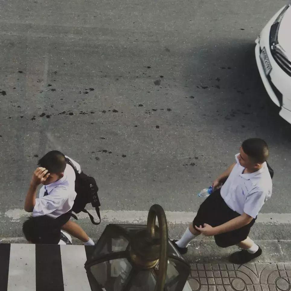 在切开与缝合之间磨合(一)|泰国校服文化脚注