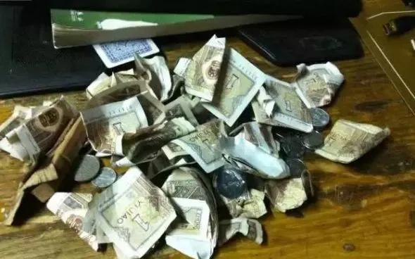 卖塑料原材料挣钱吗,卖一吨塑料能赚多少钱