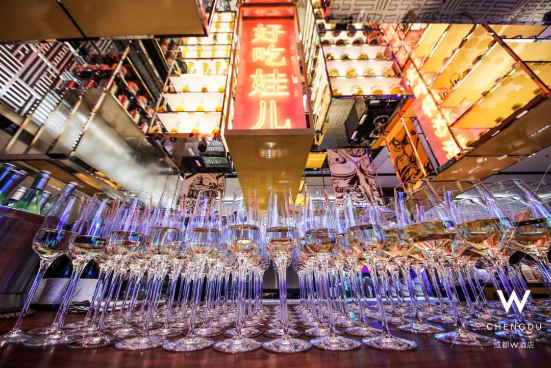 亮相一周，成都W酒店口碑就糊了？