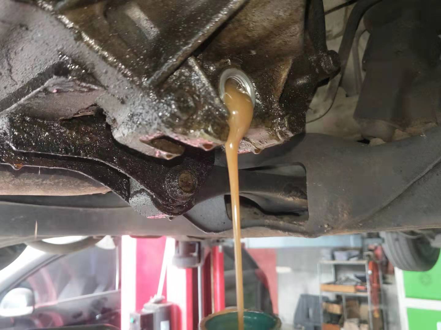 胖哥修理车,胖哥汽车凹陷修复惠州店