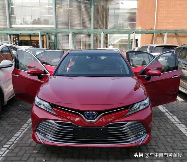 八代凯美瑞运动版红内饰,八代凯美瑞运动版电光宝石绿