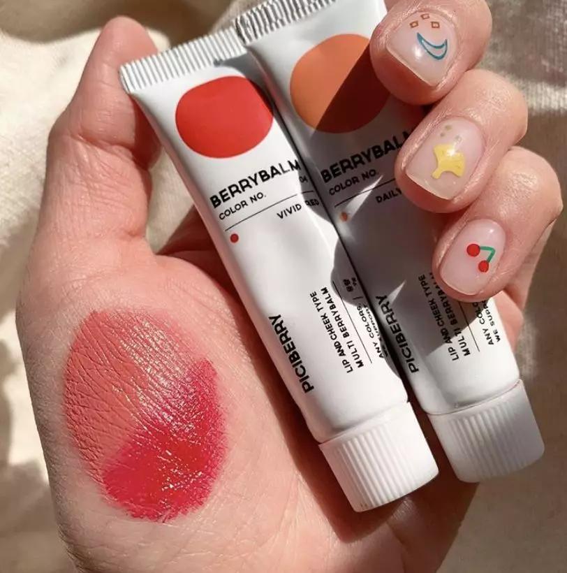 换个浮雕就坐地起价，倩碧的樱花腮红那么香？