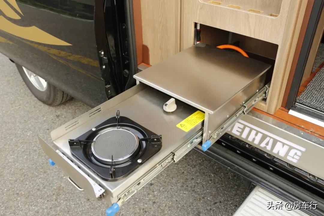 福特卫航房车2.2t柴油,福特新全顺2023款卫航房车