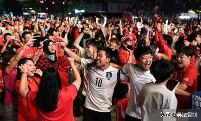 罗西重返赛场wsbk,罗西高光时刻