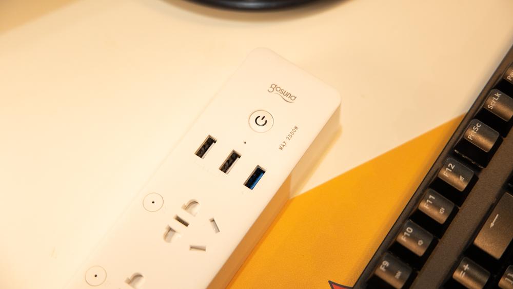 小米有品无线插排,小米排插和公牛排插哪个好