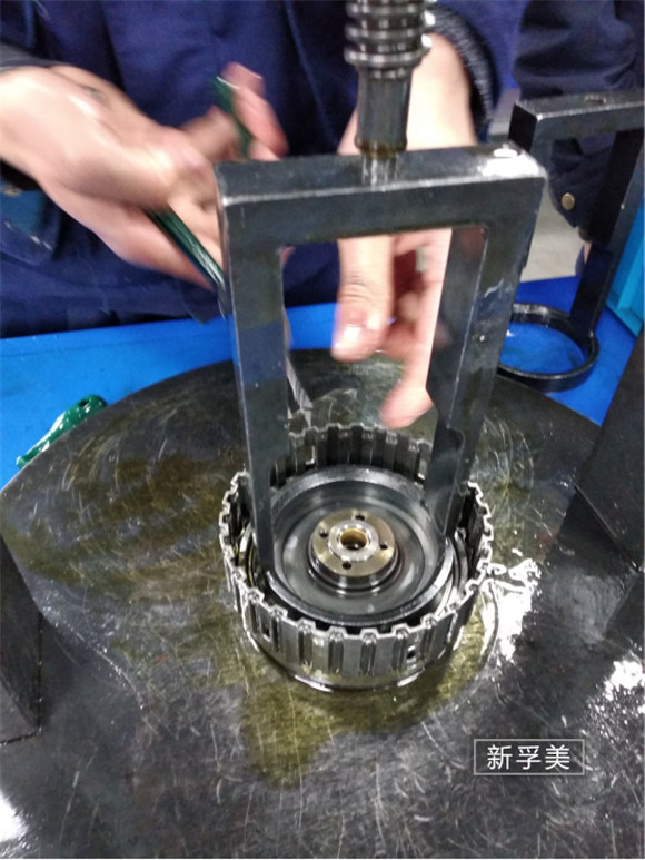 奥迪车变速箱打滑修复多少钱,奥迪a3变速箱坏了维修要多少钱