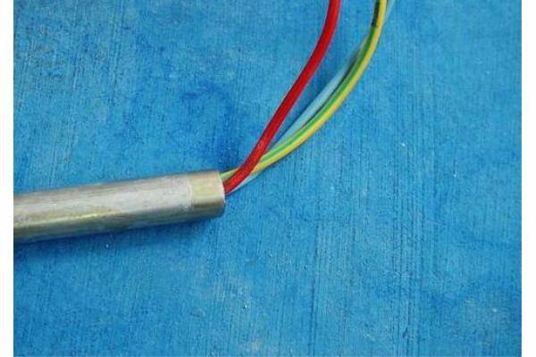 墙里的电线坏了维修视频,墙上电线烧坏了怎么接好