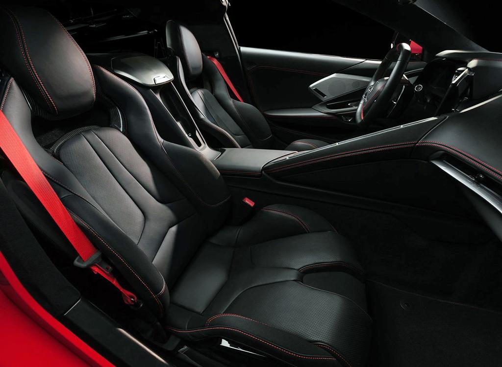 这次它真的成为了超跑，是革命也是重生，苑叔聊全新科尔维特