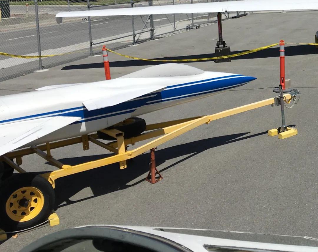 美国b-2轰炸机驾驶舱里面有什么,美国b-2轰炸机隐身视频