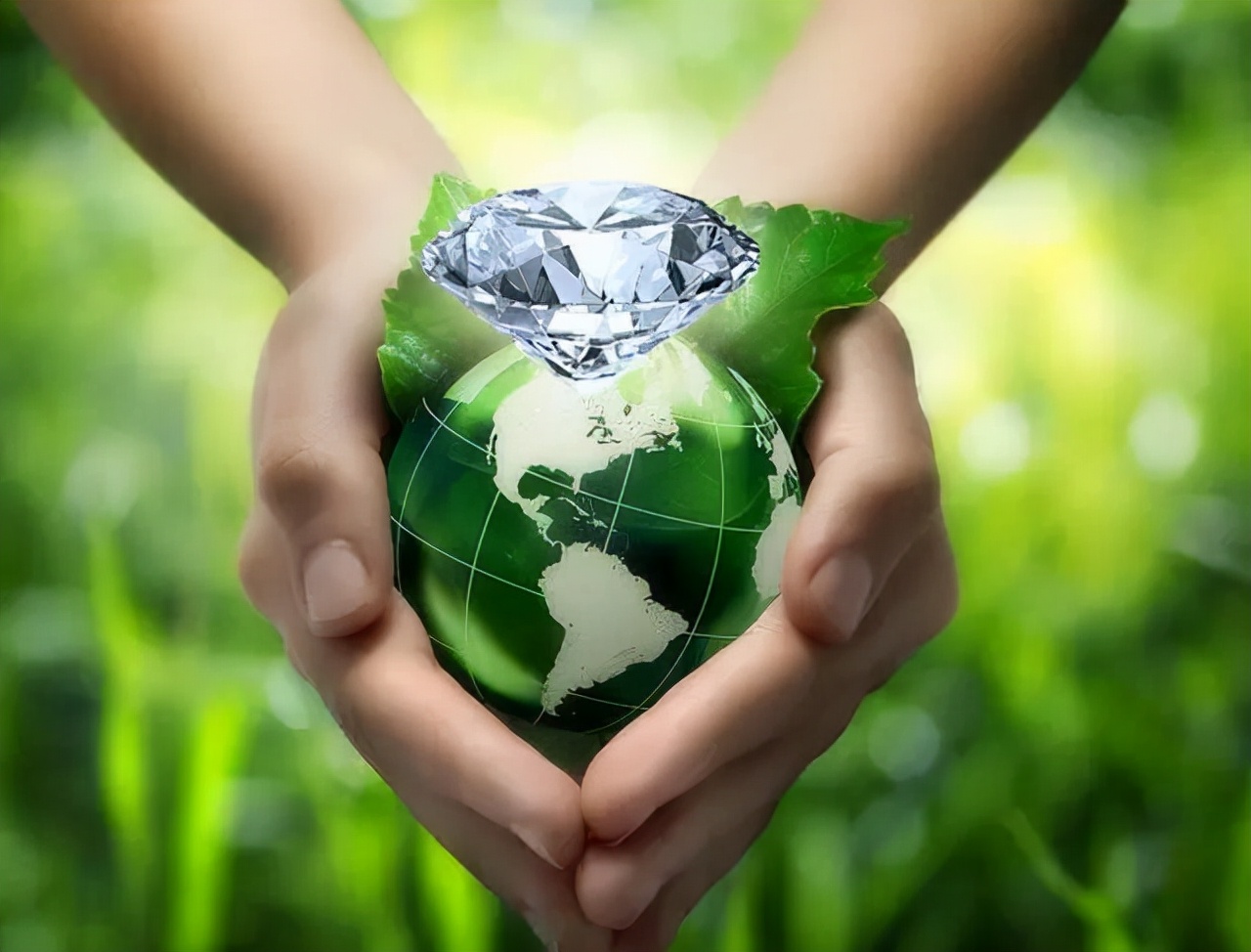 你还在高价购买培育钻石吗,培育钻石和天然钻石买哪个好