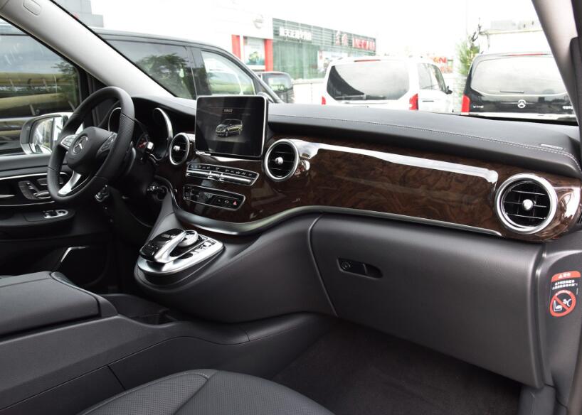 奔驰mpv埃尔法,奔驰v级不比埃尔法有面子吗