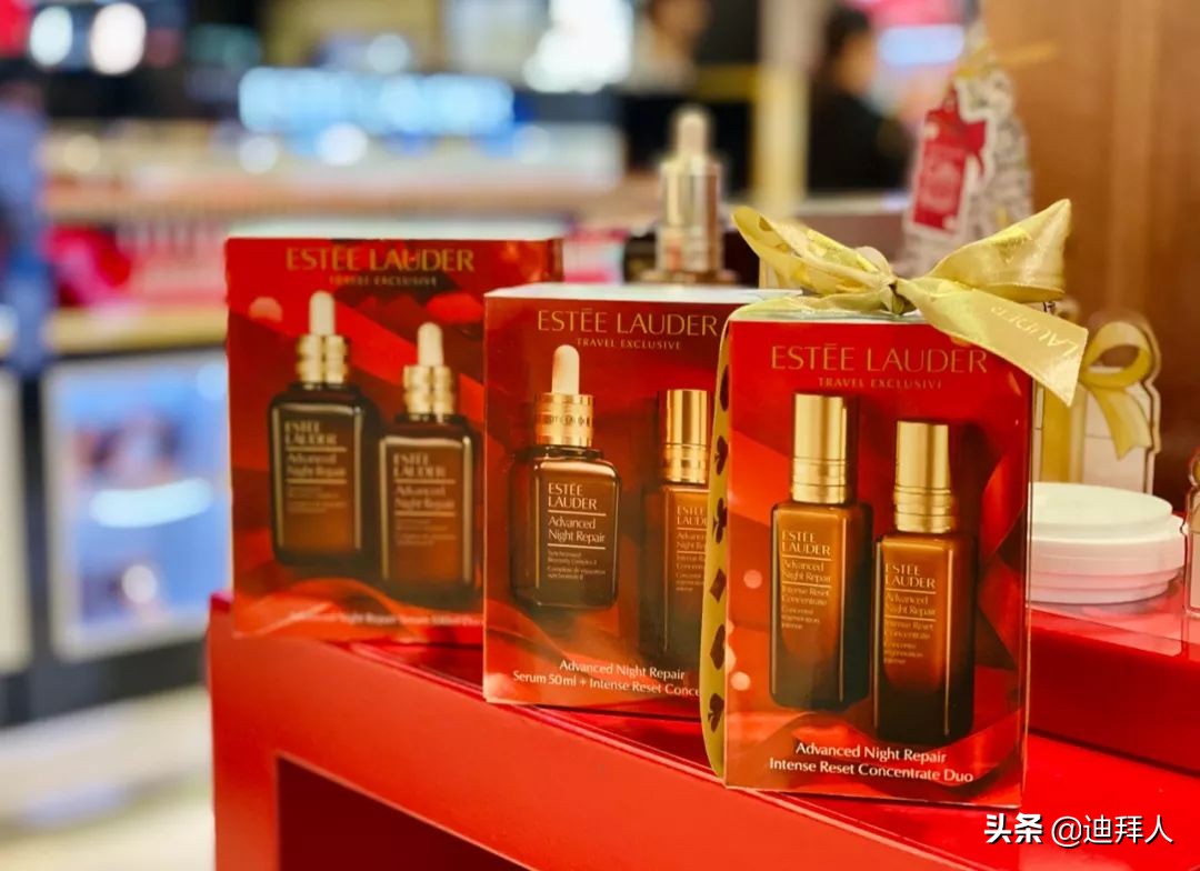 迪拜圣诞节购物狂欢,迪拜机场免税店圣诞节