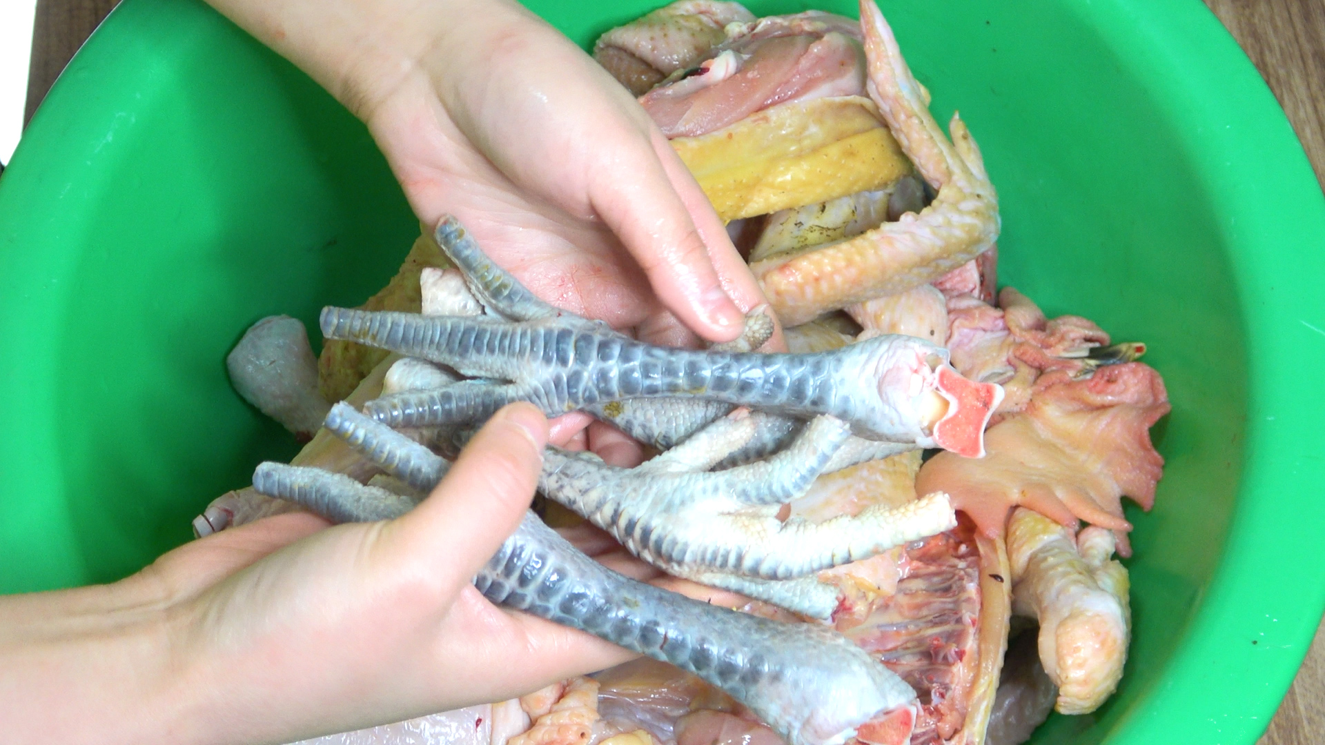 四川风干鸡正宗做法,麻辣风干鸡的家常做法