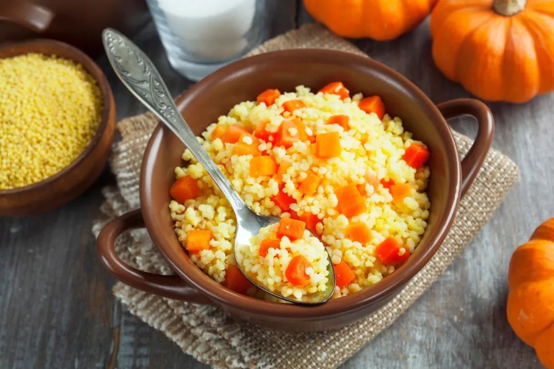 小米加一物对身体有什么好处,小米和什么煮最好养胃