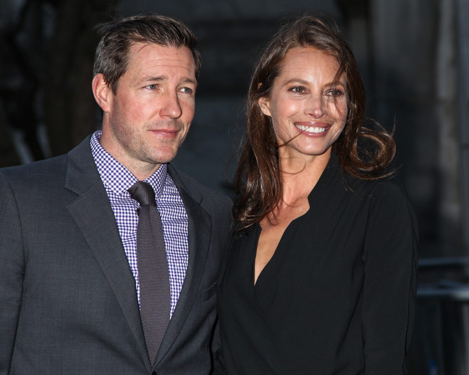 拒绝被称超模！32年后疫情期间，CK香水再请51岁女神演绎永恒爱情