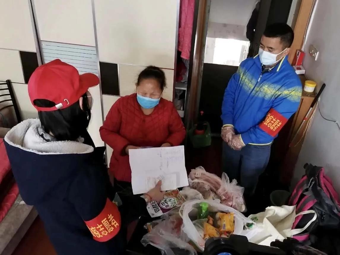 抗击疫情医务人员坚守防控第一线,抗击疫情残疾人志愿者在行动
