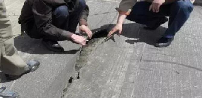 告别卷材,用它给建筑屋顶穿上永久防水衣