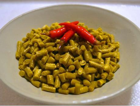 酸豆角怎么腌制才脆爽有什么诀窍,普通豆角能腌酸豆角吗